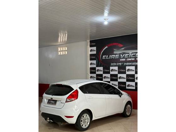 FORD FIESTA 1.5 S HATCH 16V FLEX 4P MANUAL FORD FIESTA 1.5 S HATCH 16V FLEX 4P MANUAL